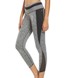 Manduka Mesh Crop Yoga Leggings - XS